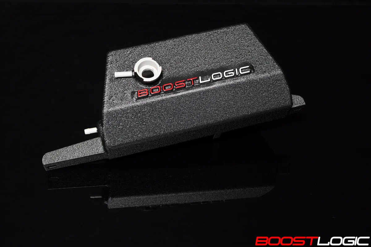 Boost Logic Coolant Reservoir Nissan R35 GTR — foto 1 de 3