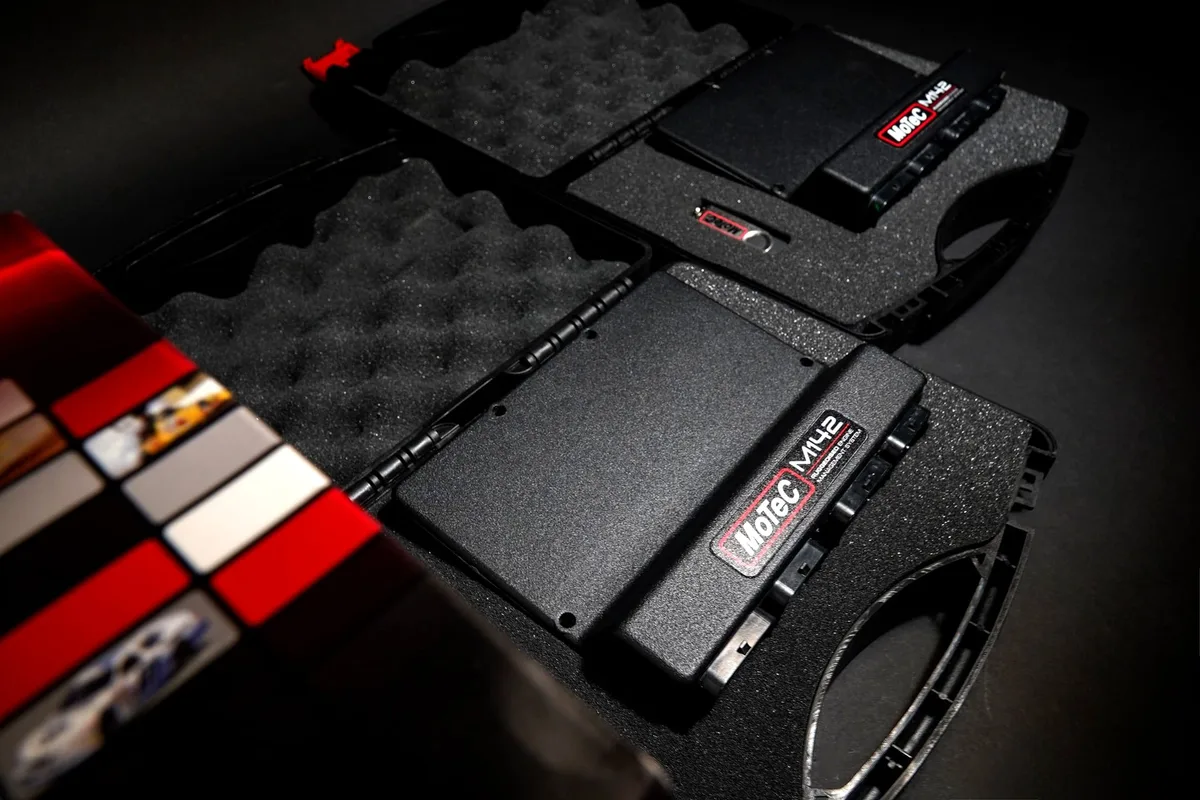 Motec Dual M142 Audi R8